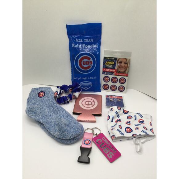 MLB Chicago Cubs Collectibles Girl Lot of 9 pieces - Picture 1 of 15